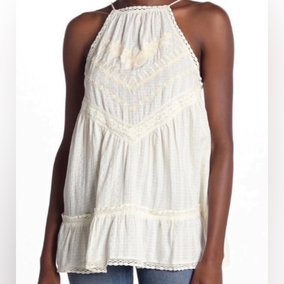 Elegant White Lace Trim Women Top - Picture 2 of 9